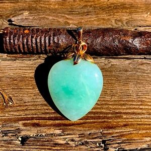 14k Gold Jade Heart Pendant